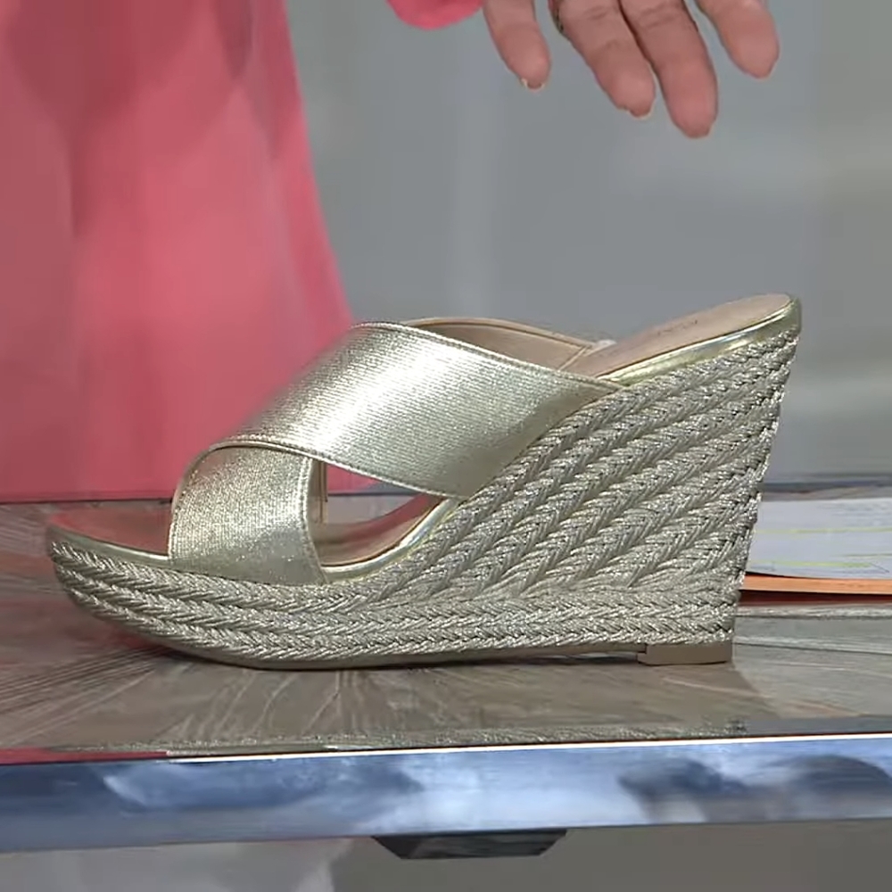 Marc Fisher criss cross gold wedges